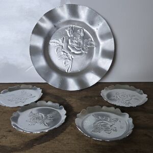 Vintage Hammered Aluminum Rose Coaster & Tray Set – 5-Piece